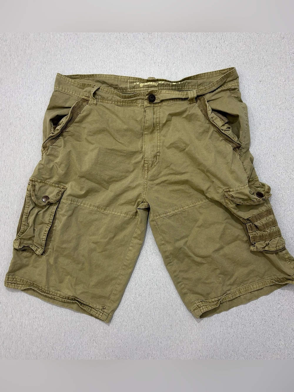 Vtg Old Skool 1996 Y2K Tan Green Cargo Shorts Men’s Size 34 Streetwear Skater